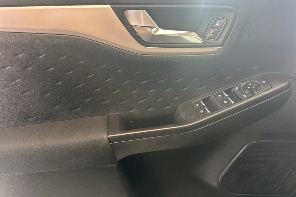 Thumbnail: 2020 Ford Escape - 21