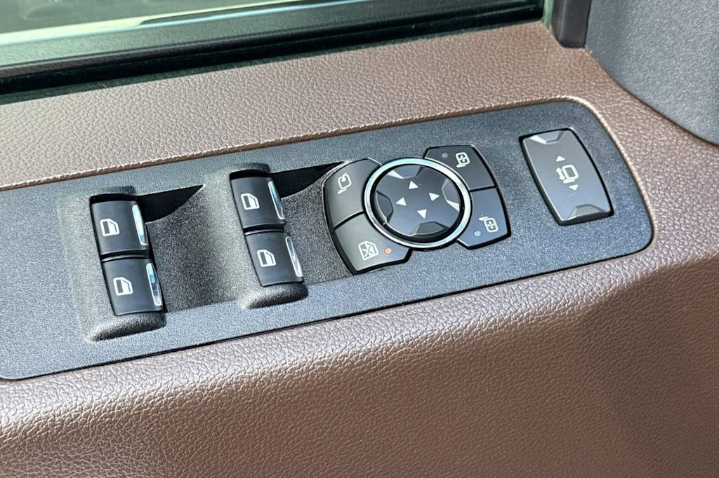 Thumbnail: 2022 Ford F-350 - 19