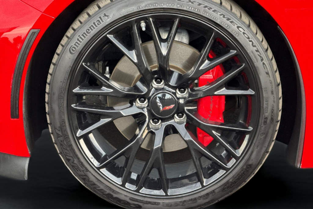 Thumbnail: 2015 Chevrolet Corvette - 7