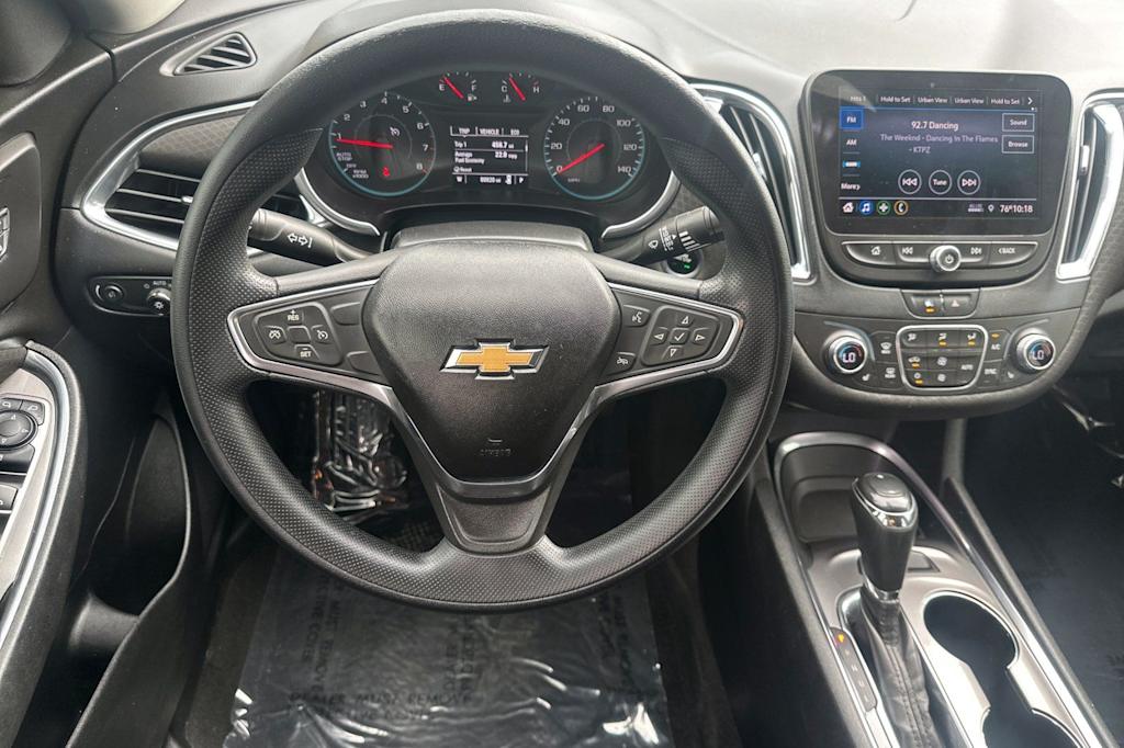 Thumbnail: 2020 Chevrolet Malibu - 10