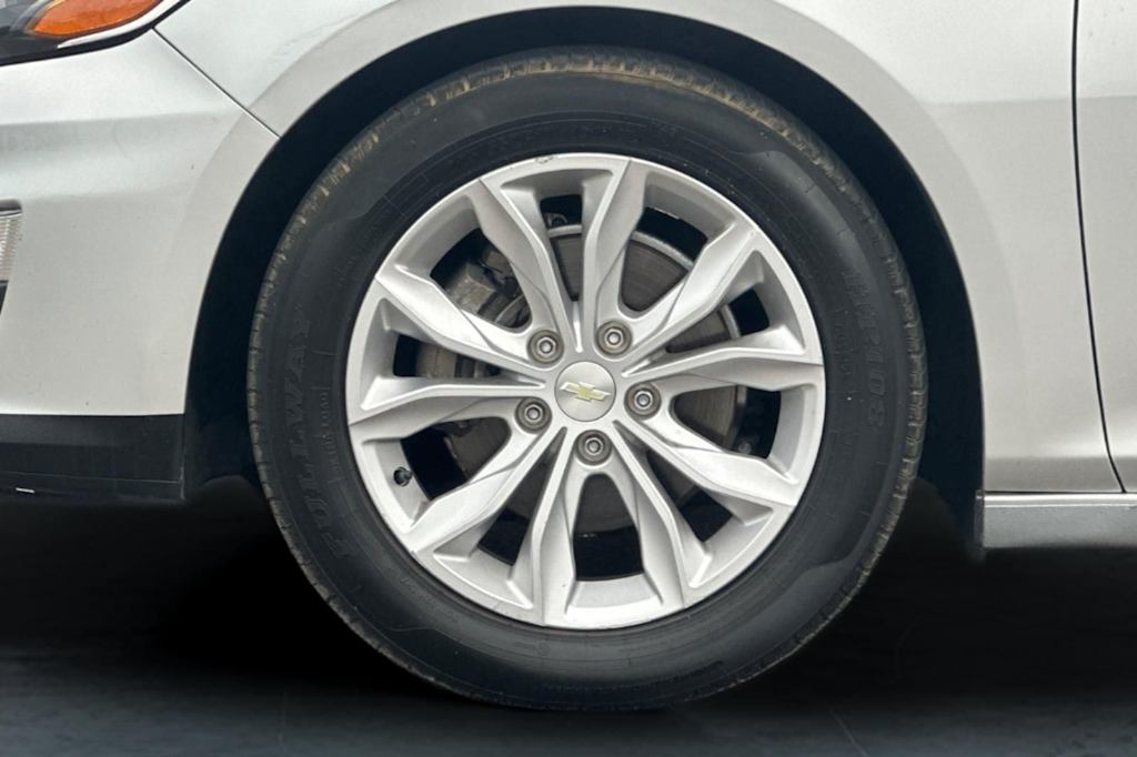 Thumbnail: 2020 Chevrolet Malibu - 6