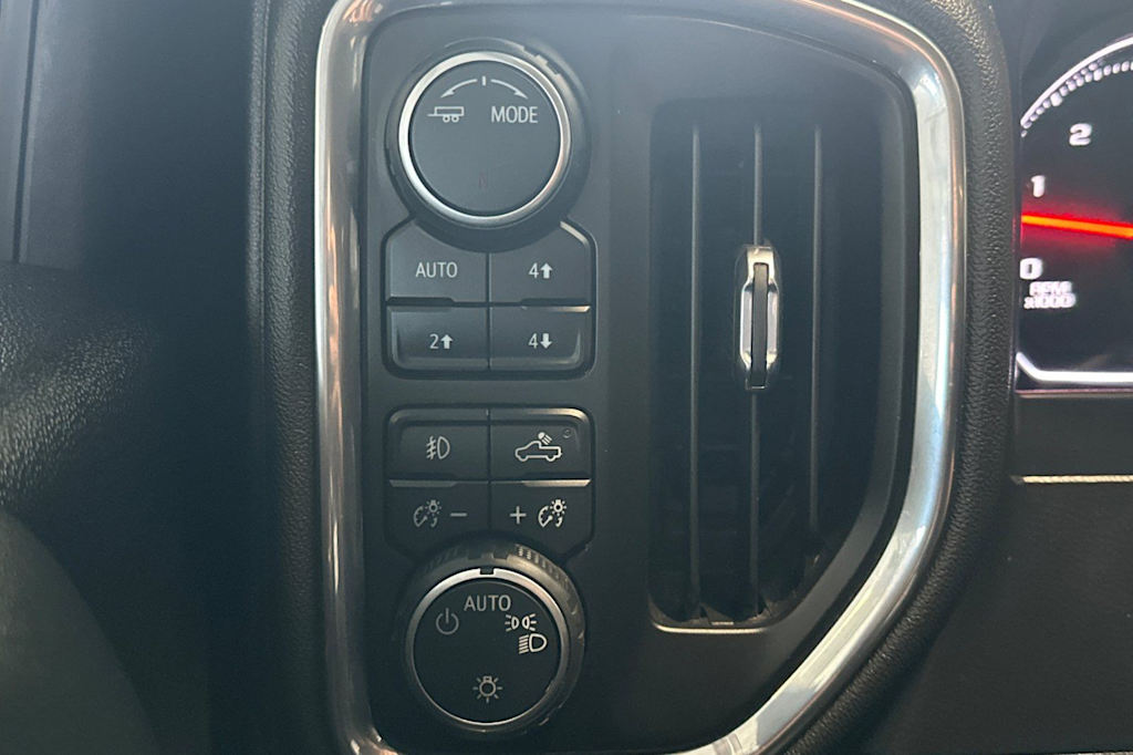Thumbnail: 2022 Chevrolet Silverado 3500 - 32