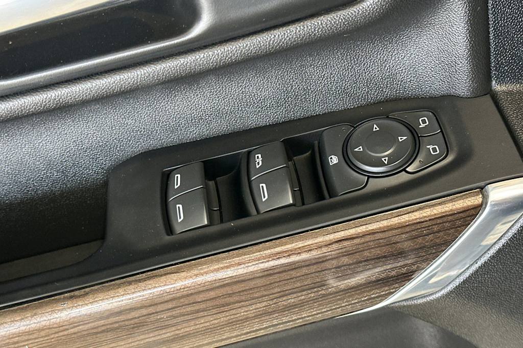 Thumbnail: 2022 Chevrolet Silverado 3500 - 21