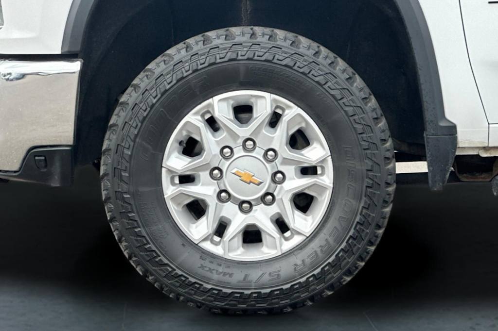Thumbnail: 2022 Chevrolet Silverado 3500 - 8