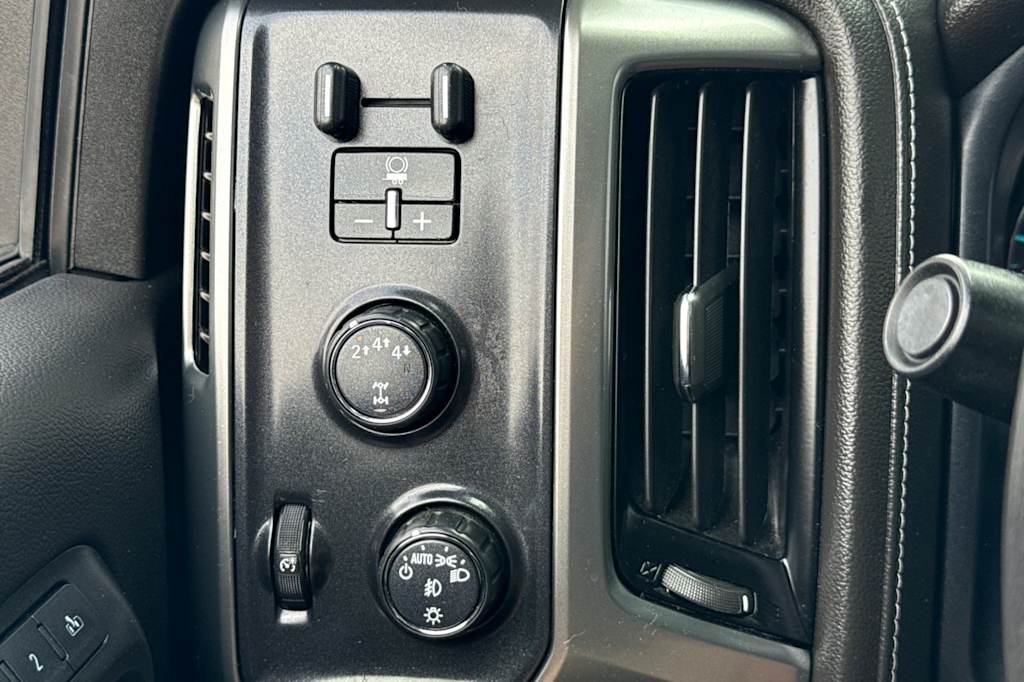 Thumbnail: 2019 Chevrolet Silverado 3500 - 13