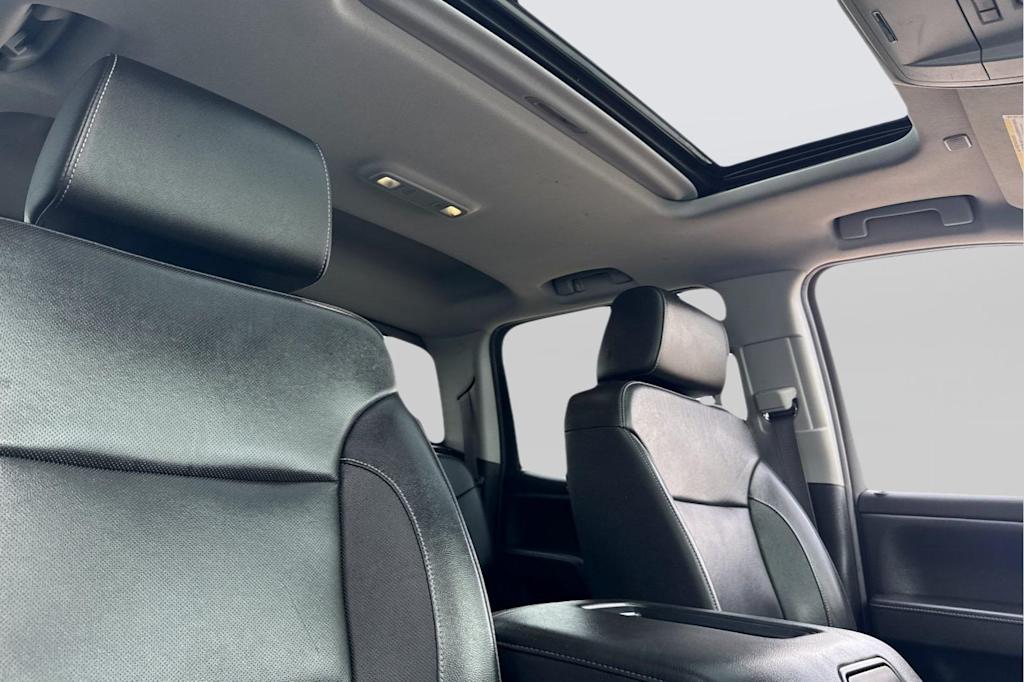 Thumbnail: 2019 Chevrolet Silverado 3500 - 21
