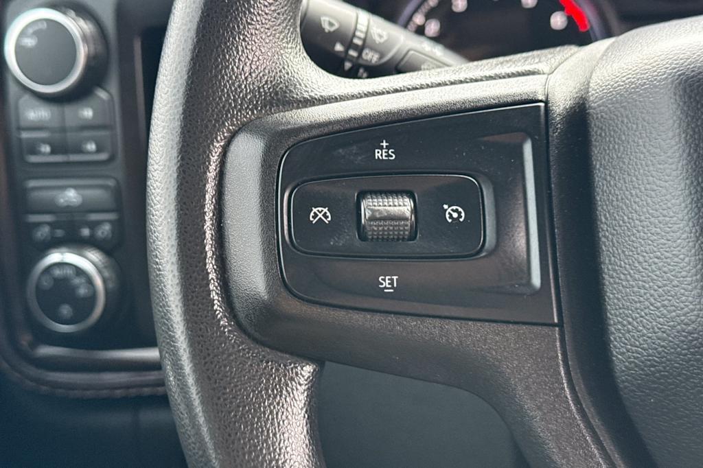 Thumbnail: 2019 Chevrolet Silverado 1500 - 27