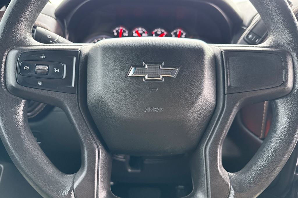 Thumbnail: 2019 Chevrolet Silverado 1500 - 26