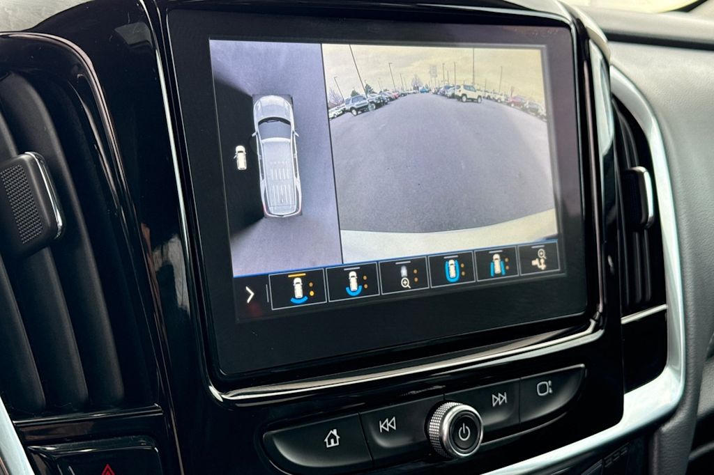 Thumbnail: 2021 Chevrolet Traverse - 27