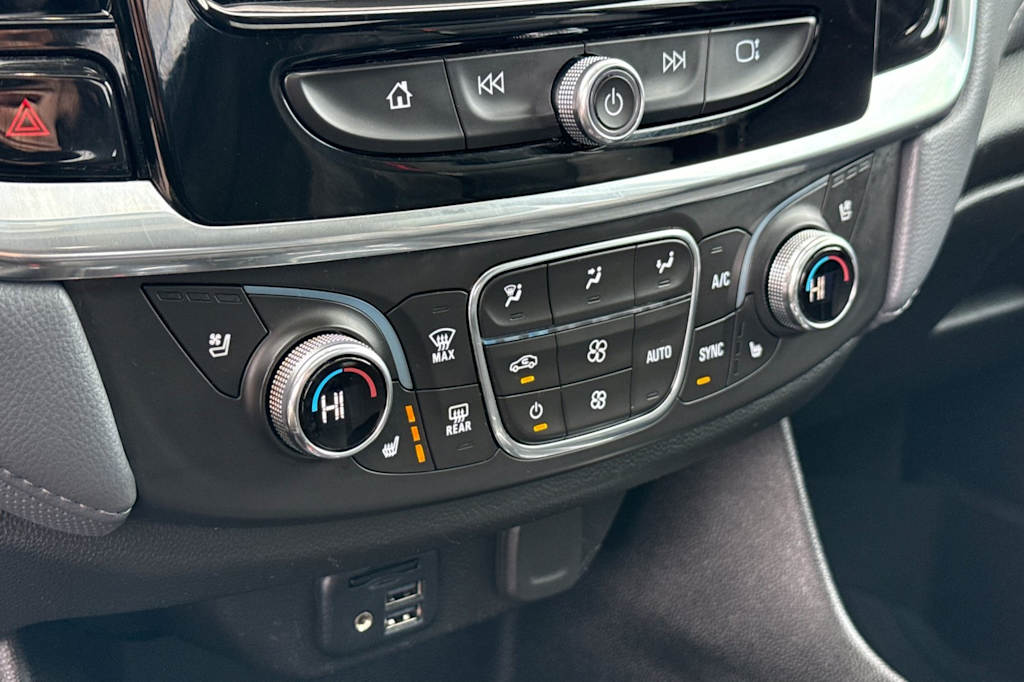 Thumbnail: 2021 Chevrolet Traverse - 28