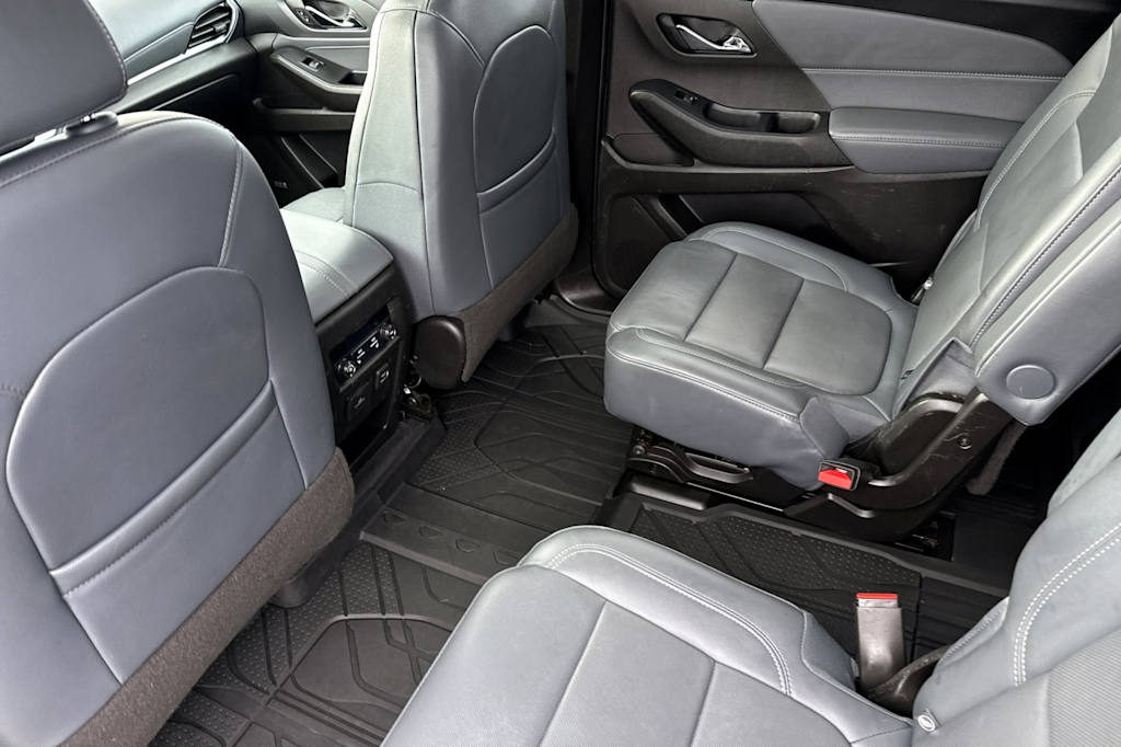 Thumbnail: 2021 Chevrolet Traverse - 9