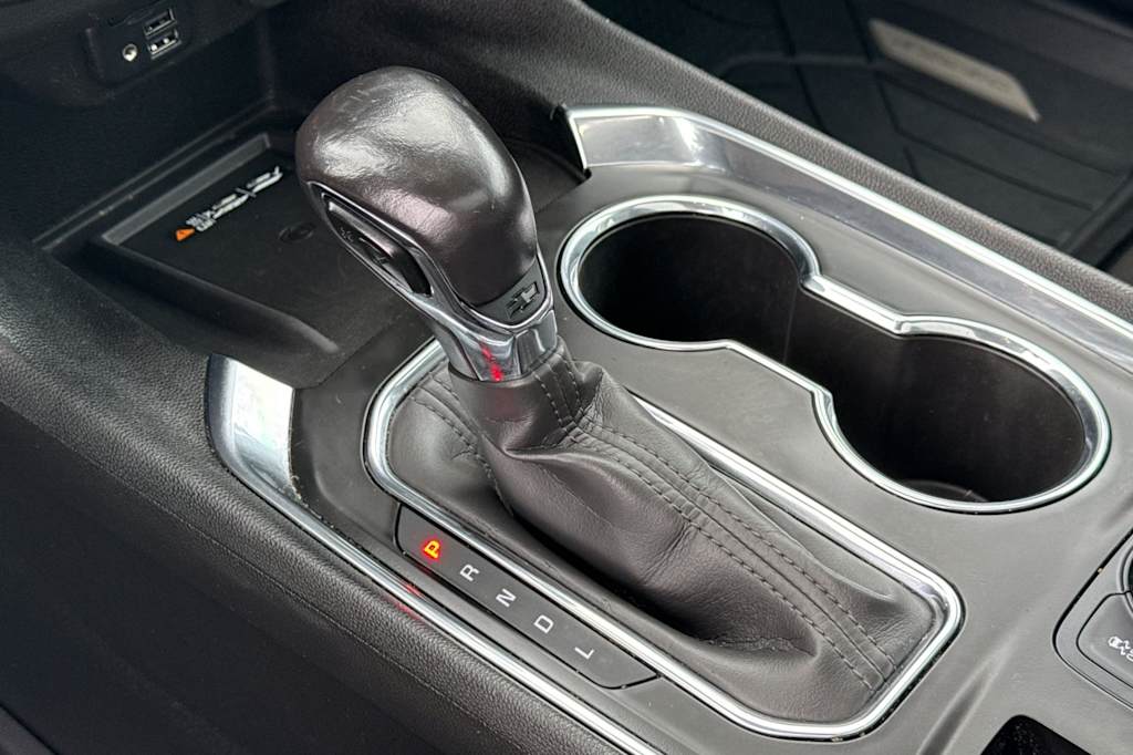 Thumbnail: 2021 Chevrolet Traverse - 13