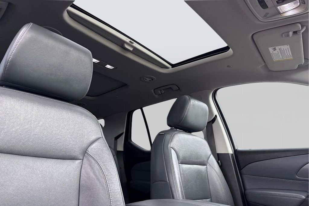 Thumbnail: 2021 Chevrolet Traverse - 24