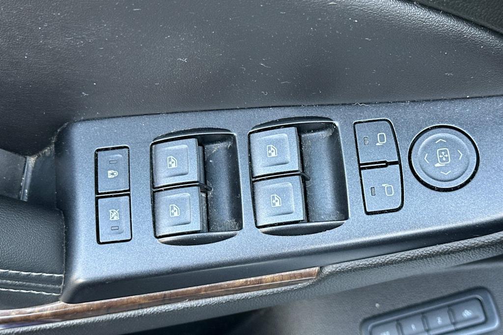 Thumbnail: 2020 Chevrolet Tahoe - 21