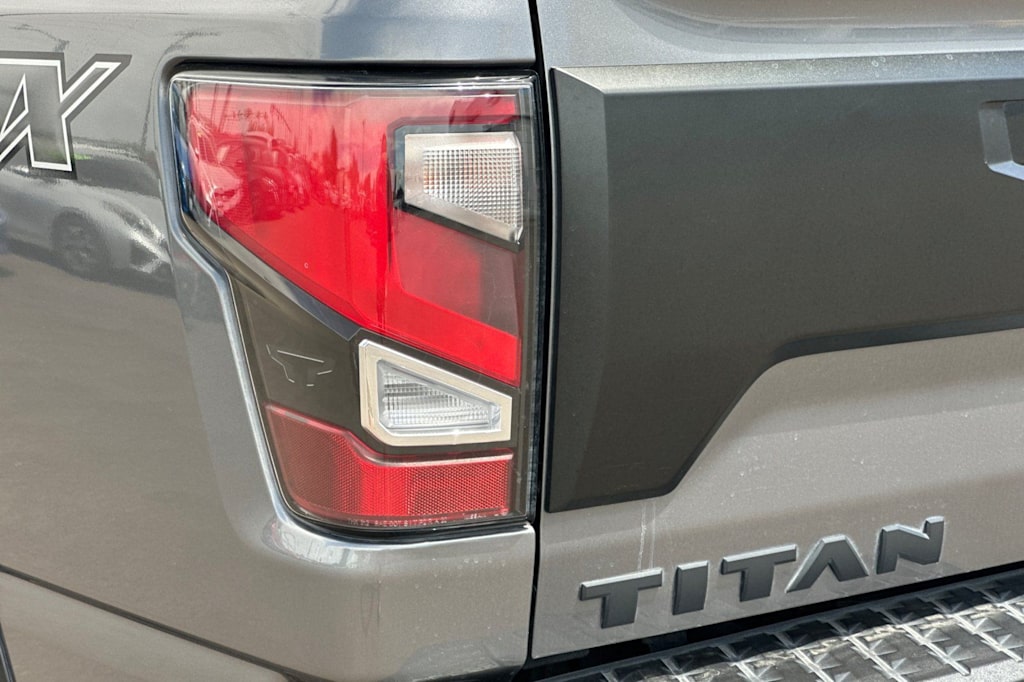Thumbnail: 2024 Nissan Titan - 32