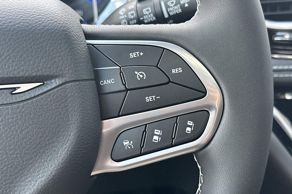 Thumbnail: 2027 Chrysler Pacifica - 32