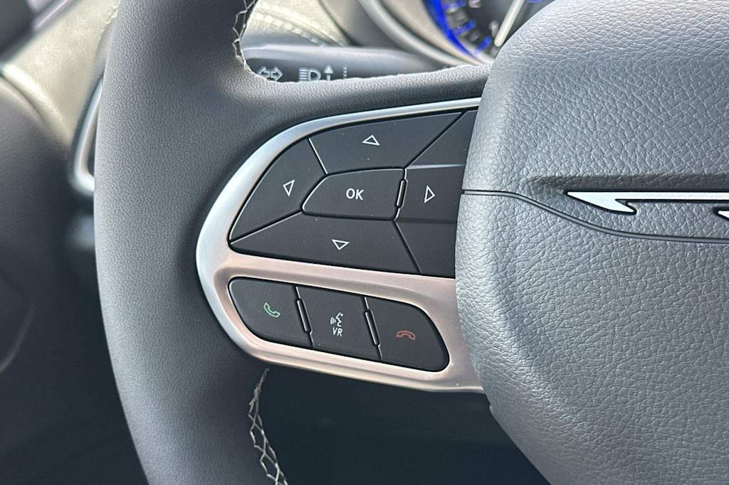 Thumbnail: 2027 Chrysler Pacifica - 31