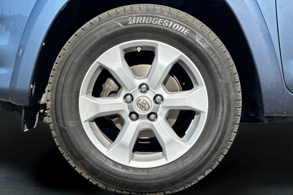 Thumbnail: 2012 Toyota RAV4 - 6