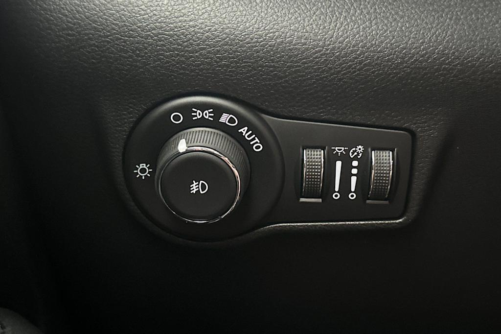 Thumbnail: 2026 Jeep Compass - 33