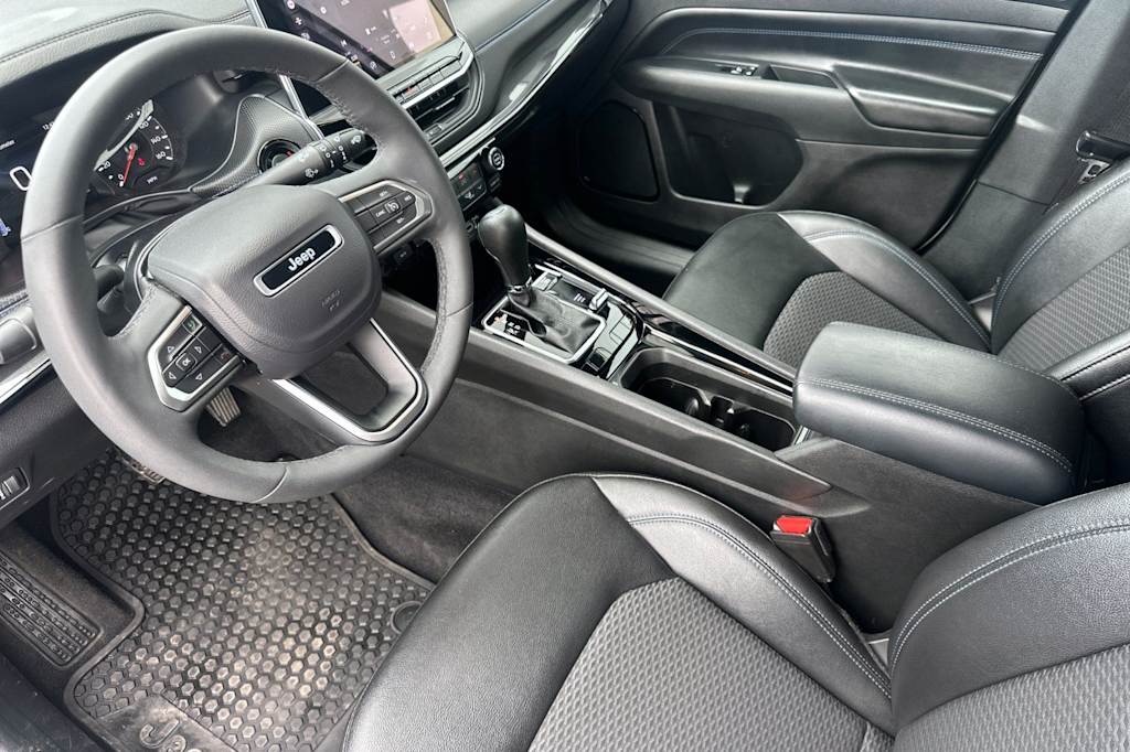 Thumbnail: 2025 Jeep Compass - 8