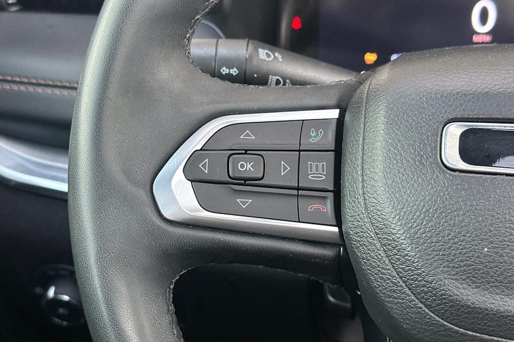 Thumbnail: 2023 Jeep Compass - 30
