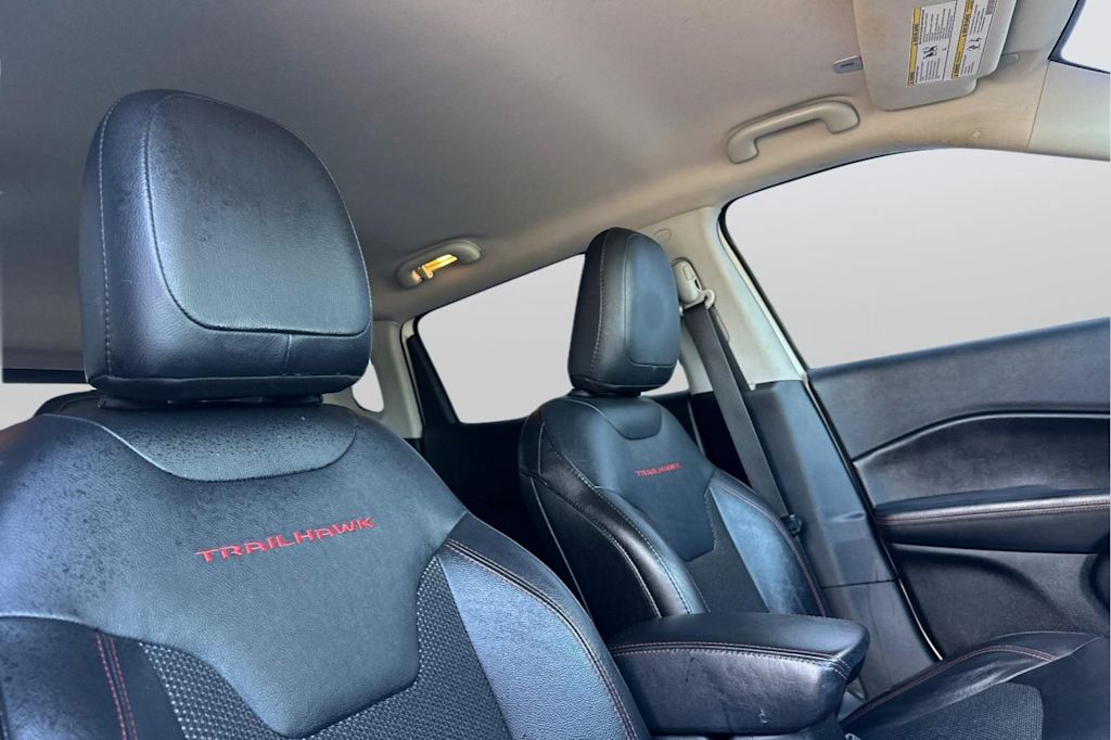 Thumbnail: 2018 Jeep Compass - 9