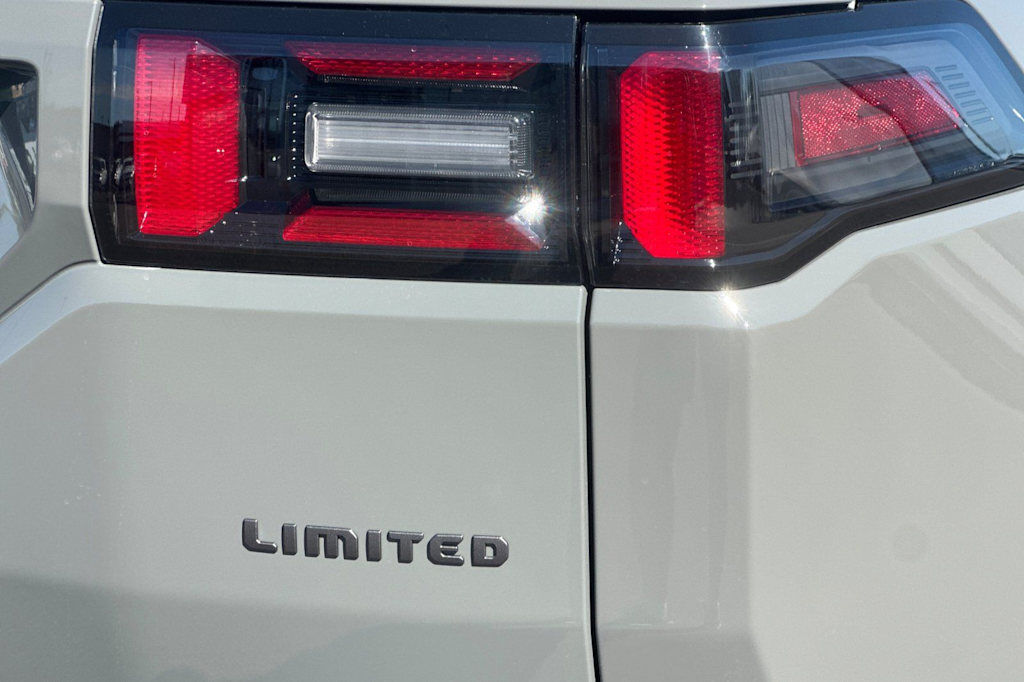 Thumbnail: 2026 Jeep Cherokee - 32