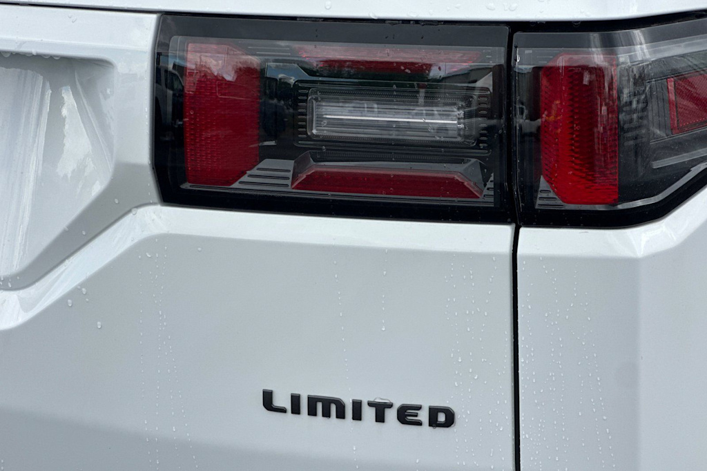 Thumbnail: 2026 Jeep Cherokee - 32