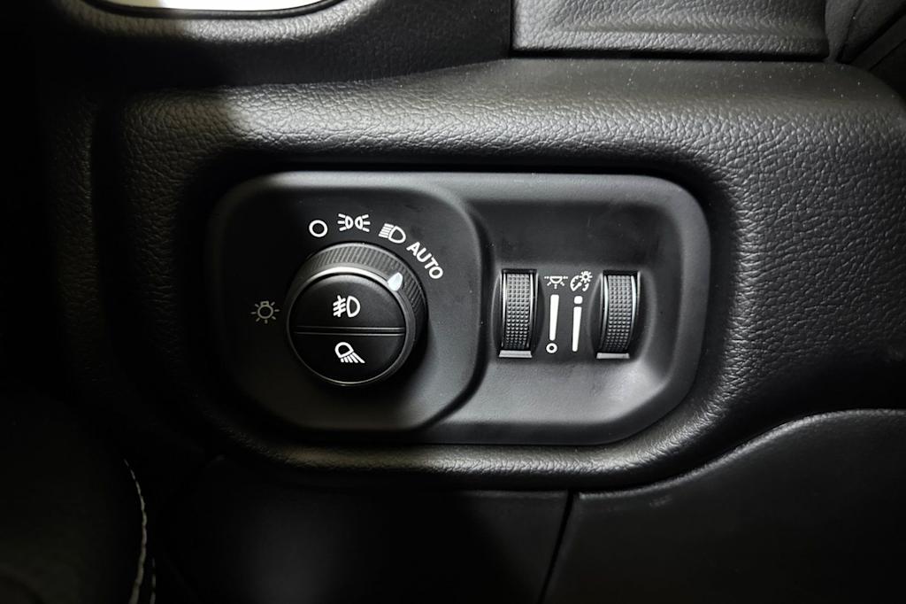 Thumbnail: 2025 RAM 2500 - 33