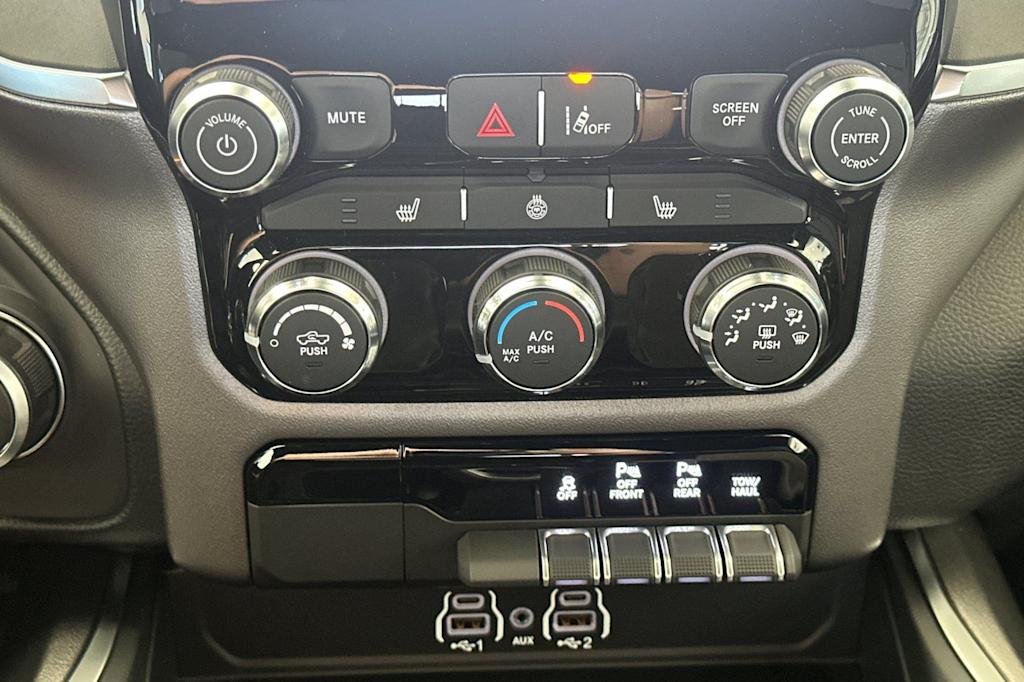 Thumbnail: 2026 RAM 1500 - 25