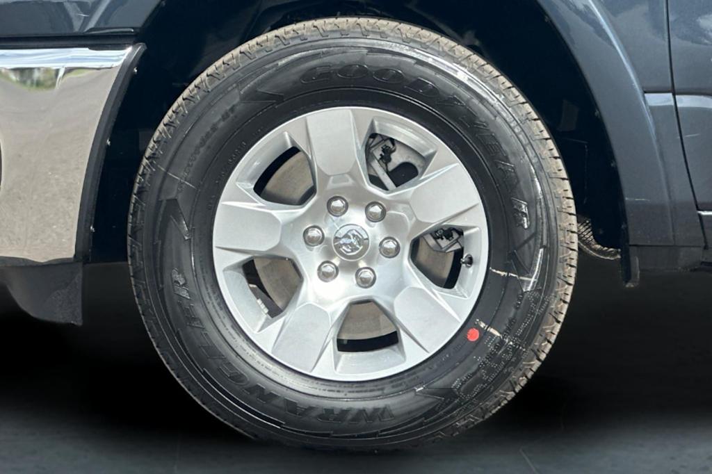 Thumbnail: 2026 RAM 1500 - 7