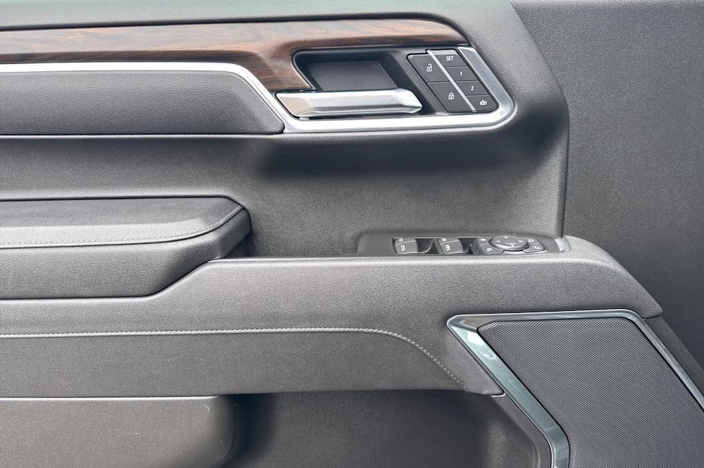 Thumbnail: 2025 GMC Sierra 1500 - 19