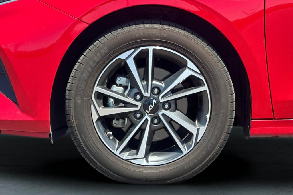 Thumbnail: 2024 Kia Forte - 6