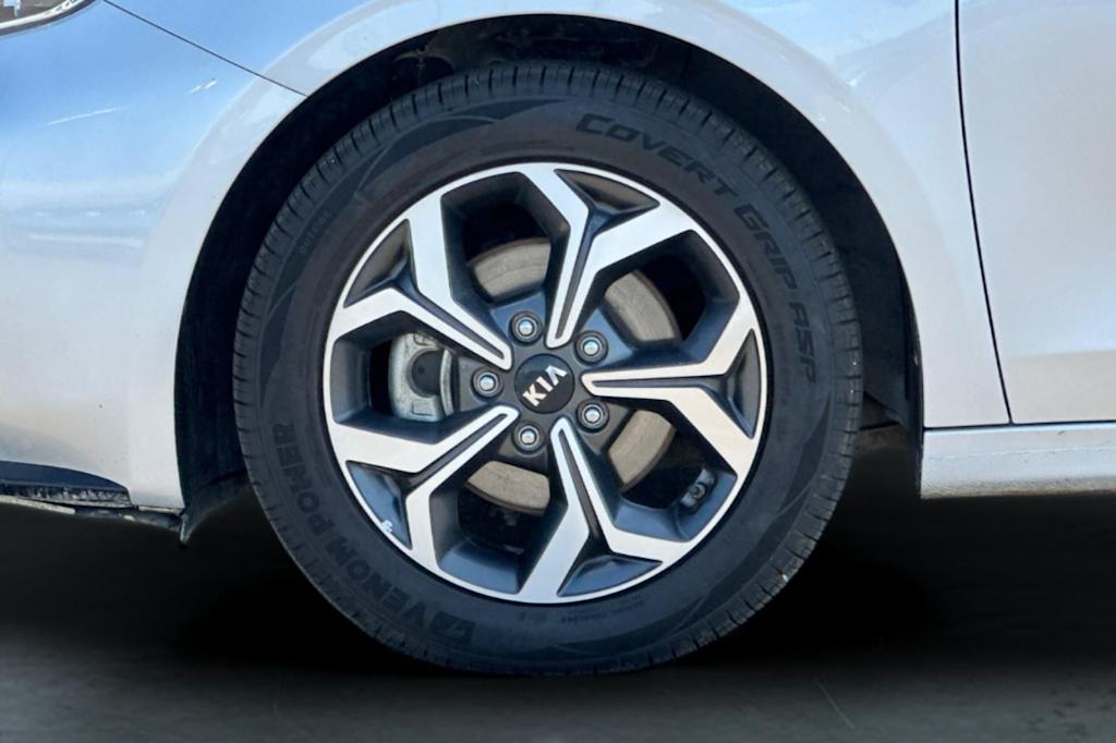 Thumbnail: 2020 Kia Forte - 6