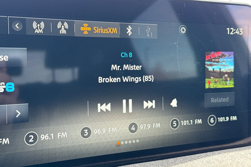 Thumbnail: 2025 Nissan Kicks - 15