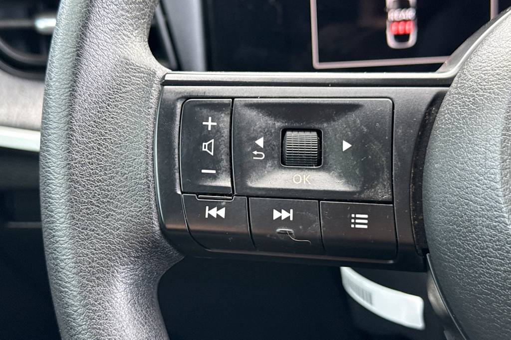 Thumbnail: 2025 Nissan Kicks - 27