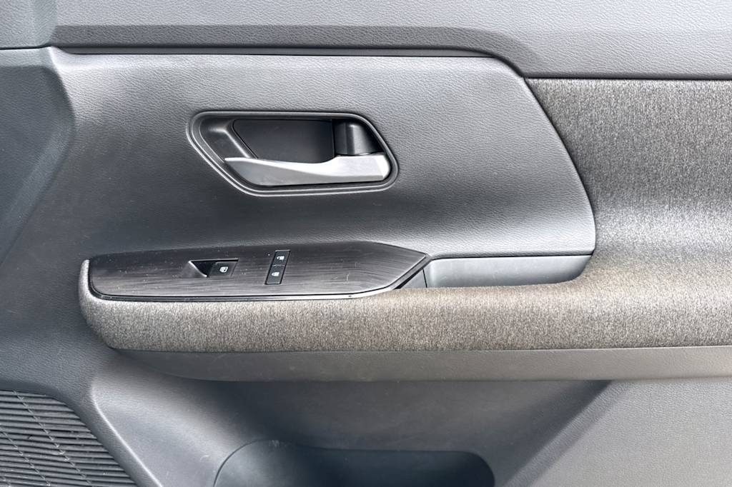 Thumbnail: 2025 Nissan Kicks - 23