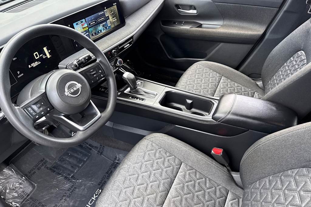 Thumbnail: 2025 Nissan Kicks - 9