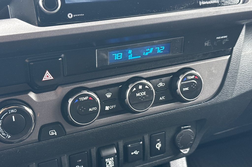 Thumbnail: 2021 Toyota Tacoma - 24