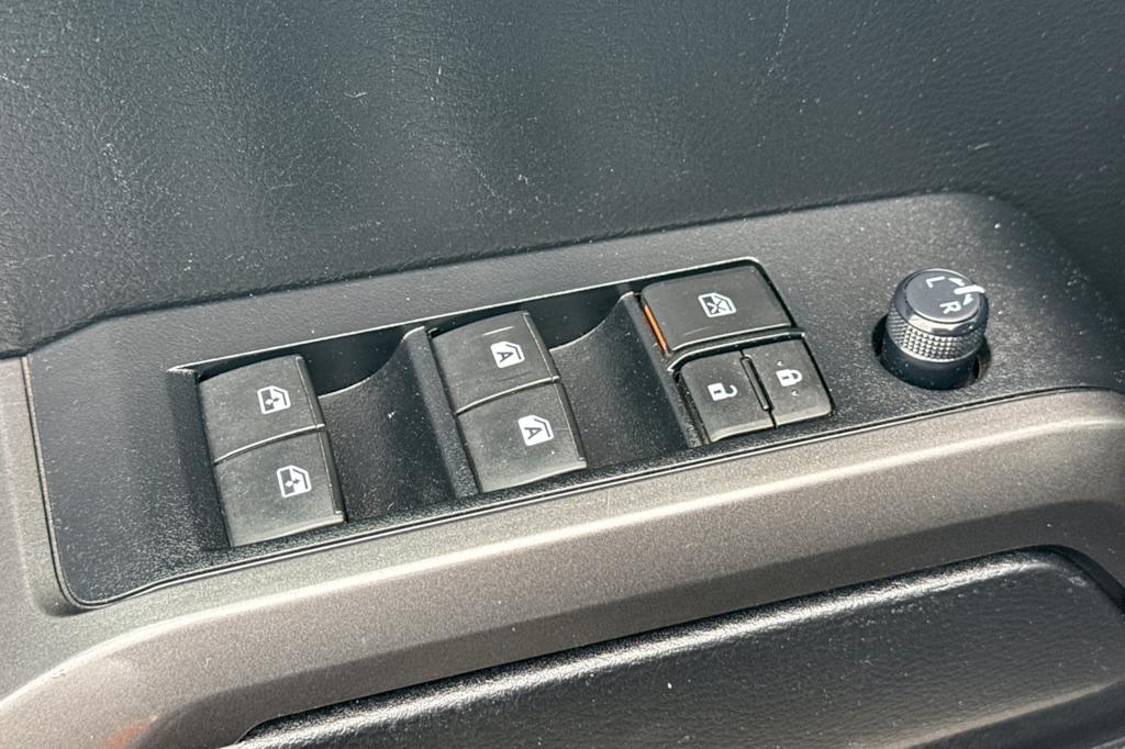 Thumbnail: 2021 Toyota Tacoma - 20