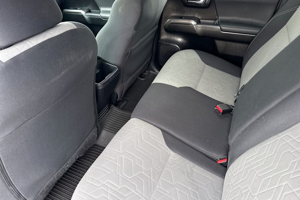 Thumbnail: 2021 Toyota Tacoma - 7