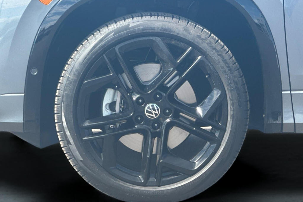 Thumbnail: 2025 Volkswagen Tiguan - 30