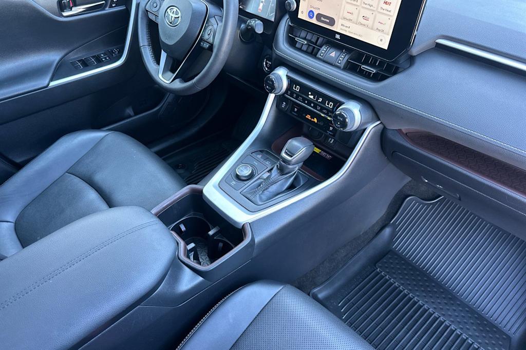 Thumbnail: 2024 Toyota RAV4 - 10