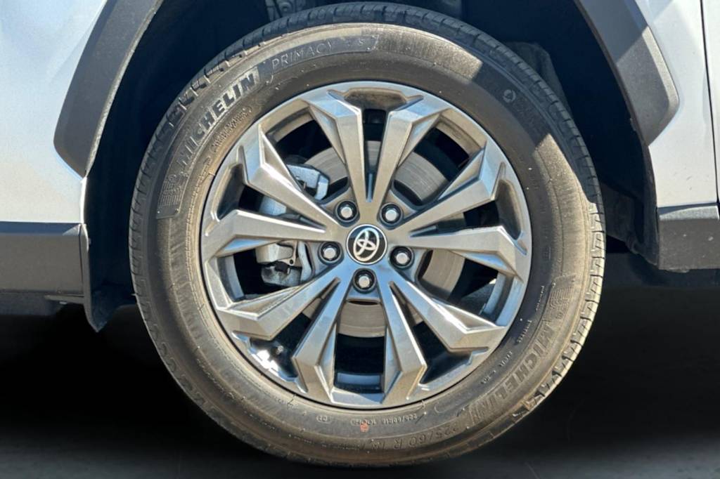 Thumbnail: 2024 Toyota RAV4 - 6