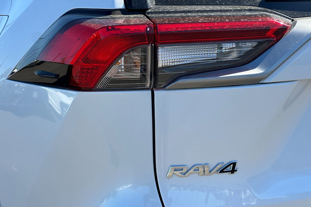 Thumbnail: 2024 Toyota RAV4 - 32