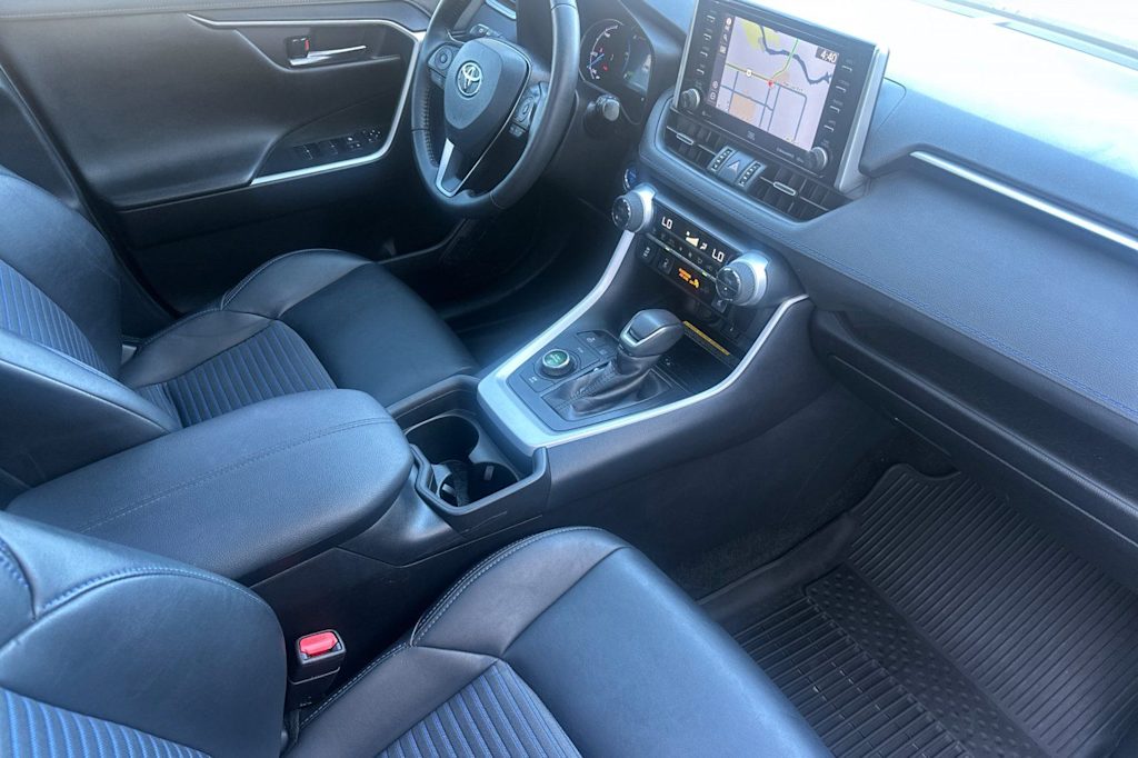 Thumbnail: 2021 Toyota RAV4 - 11
