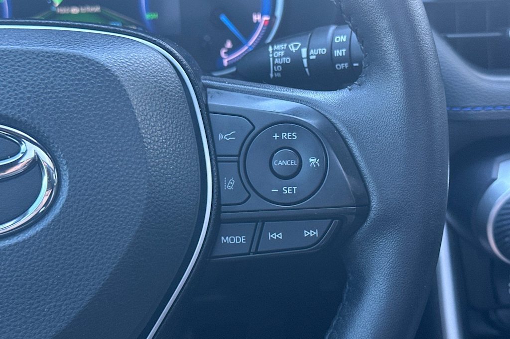 Thumbnail: 2021 Toyota RAV4 - 31