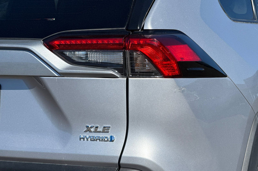 Thumbnail: 2022 Toyota RAV4 - 32