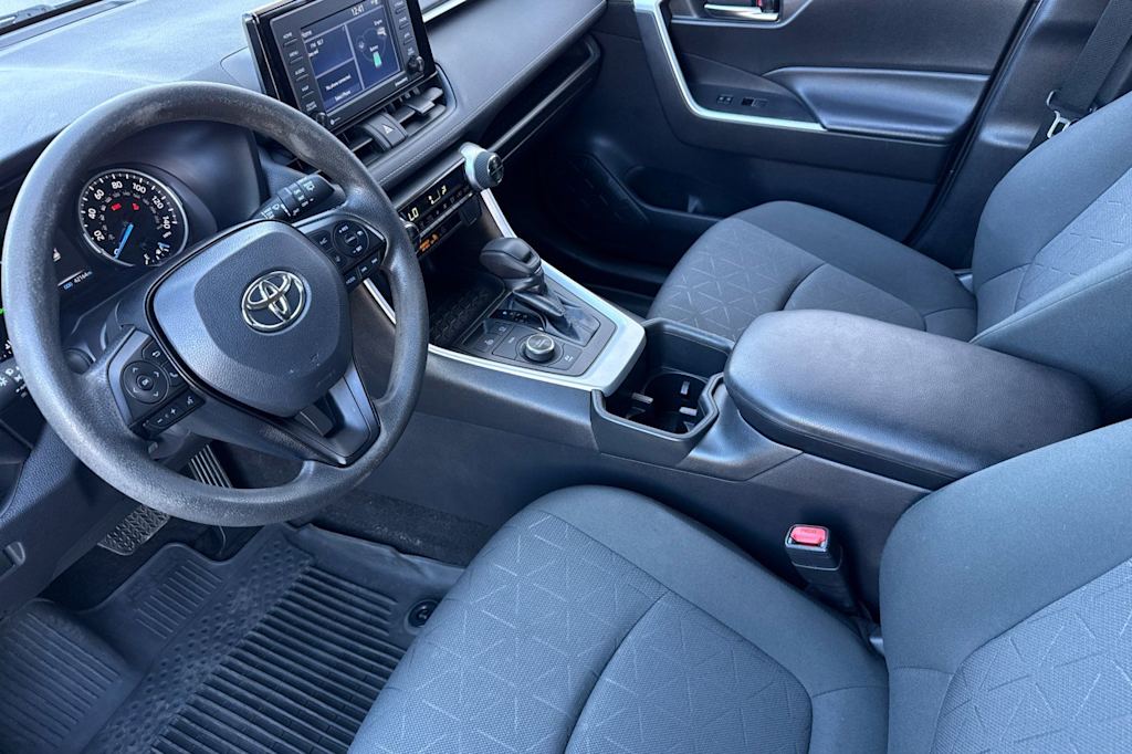 Thumbnail: 2022 Toyota RAV4 - 9