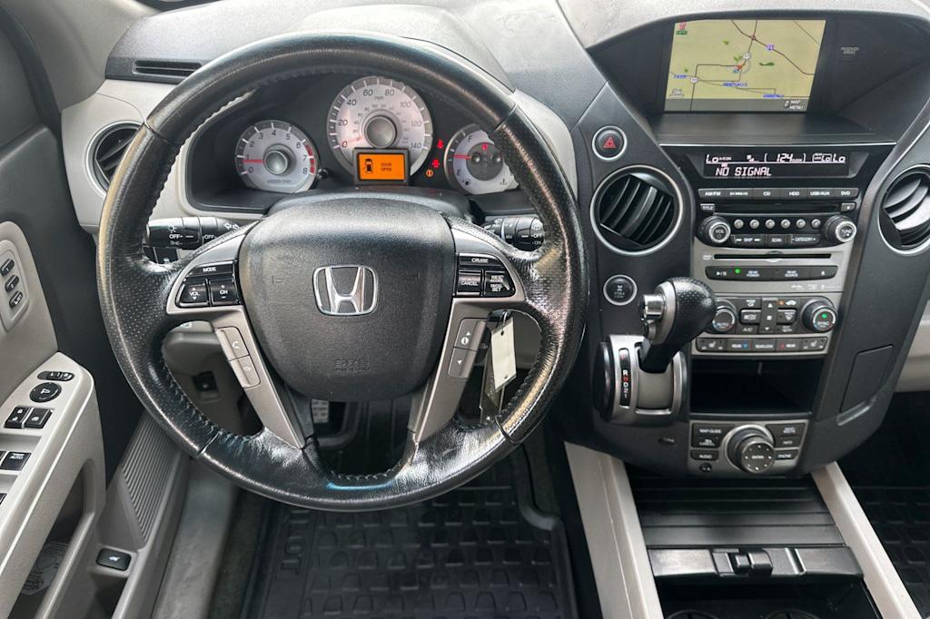 Thumbnail: 2015 Honda Pilot - 10